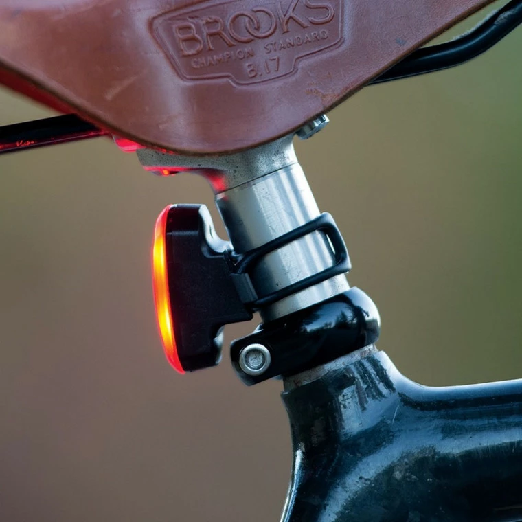 Blackburn Dayblazer 400 Front And Click USB Rear Bike Light Set - 2021 4 Blackburn Dayblazer 400 Front And Click USB Rear Bike Light Set - 2021 - Image 2